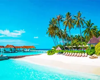 Maldives beach diamond painting kit — turquoise water and white sandy tropical shore