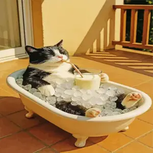 Cat relaxing in a bathtub diamond painting kit