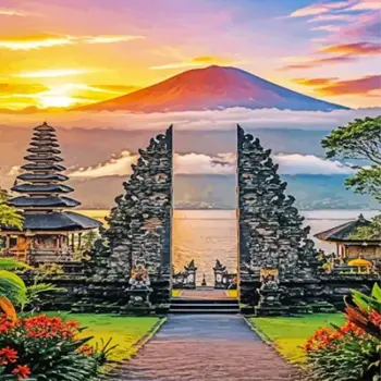 Bali temple diamond painting kit — traditional Balinese split gate with Mount Agung and colorful sunset sky